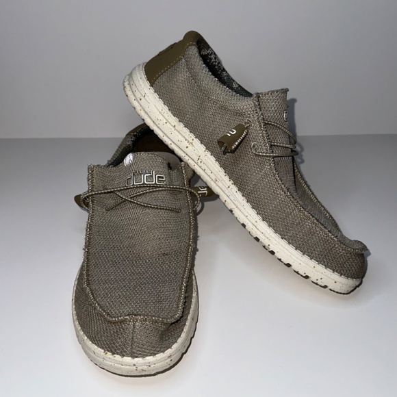 Hey Dude Men’s Shoes - Picture 2 of 11